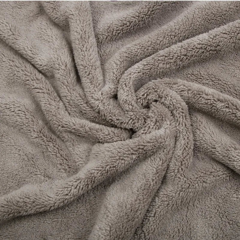 Microfibre car wash towel showing 75x35cm, 60x40cm and 100x40cm size options for vehicle cleaning