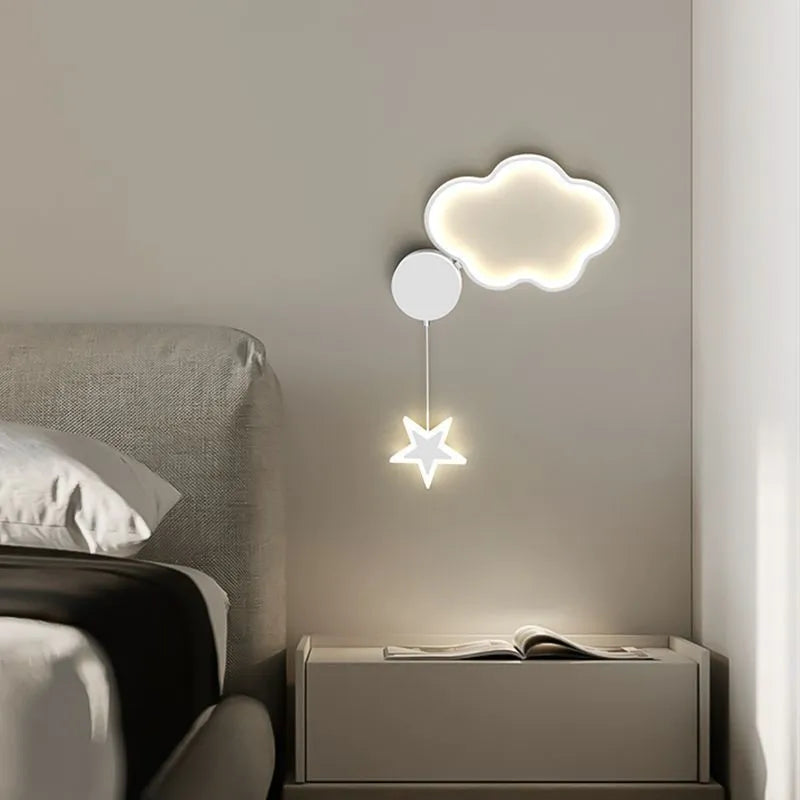 Children's wall-mounted lamp with cloud-shaped acrylic shade and three-colour LED light for bedside