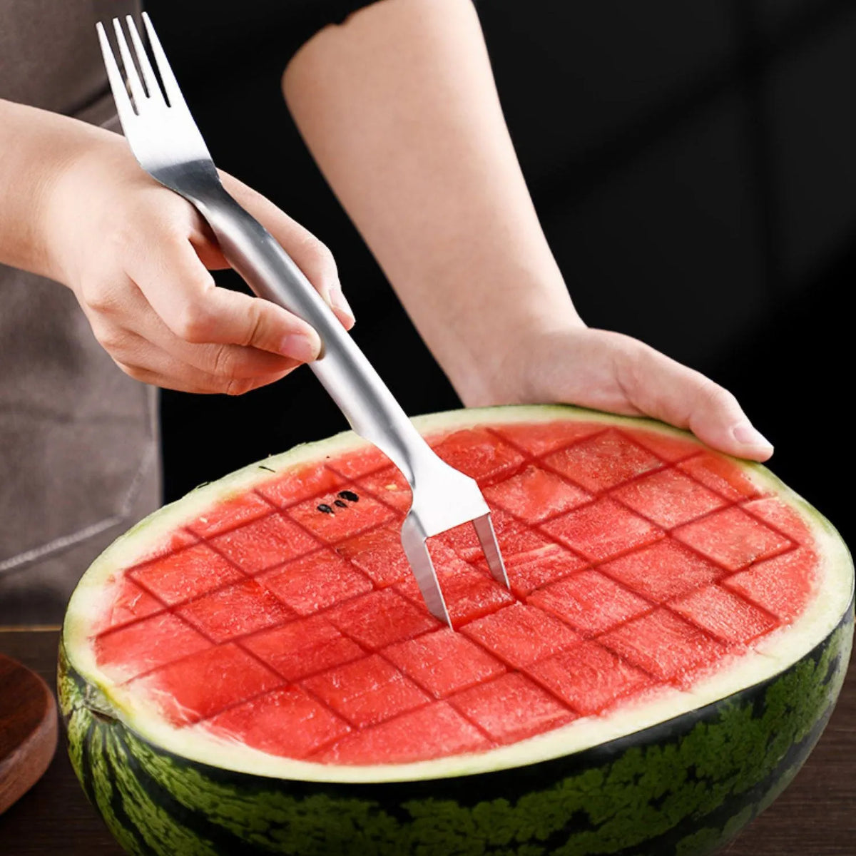 2-in-1 stainless steel watermelon slicer fork 26cm silver kitchen fruit cutting tool