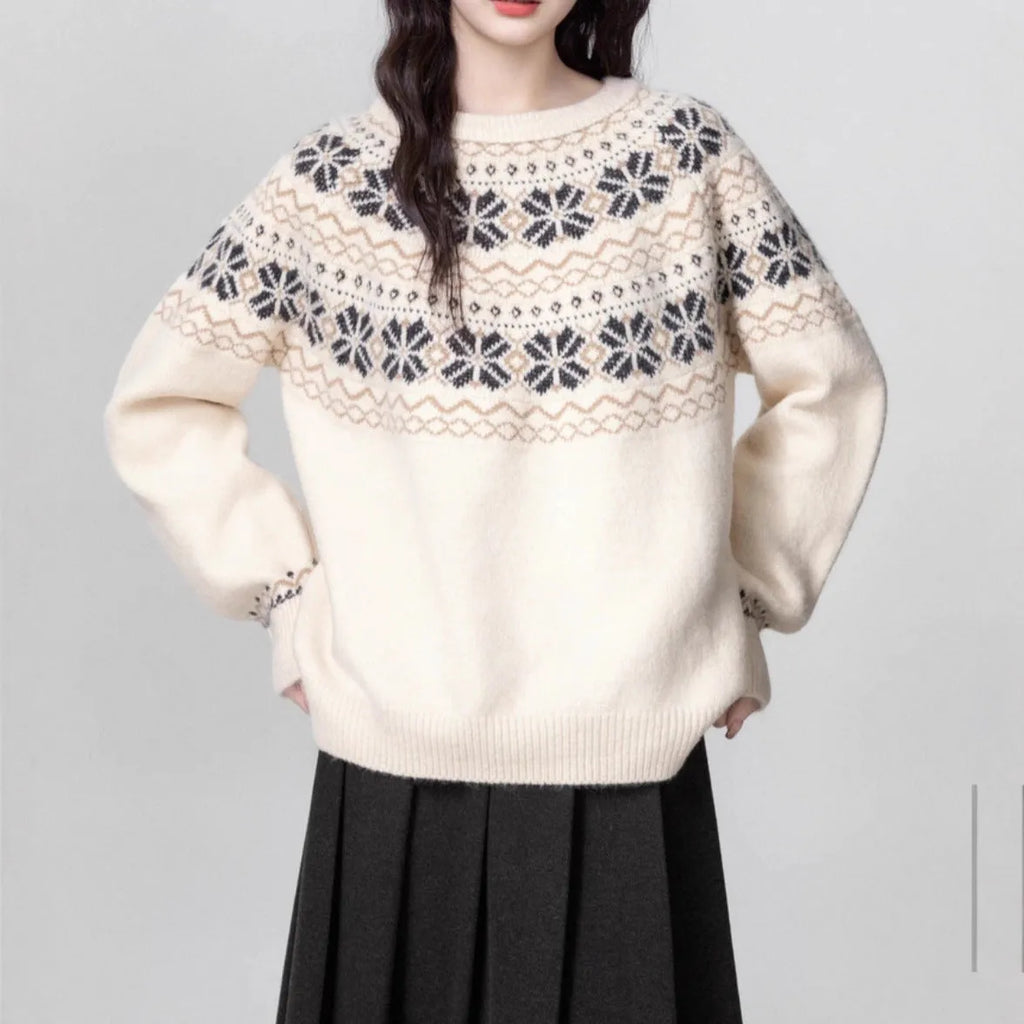 Women's Milky White vintage Fair Isle geometric pattern knit pullover sweater with long sleeves.