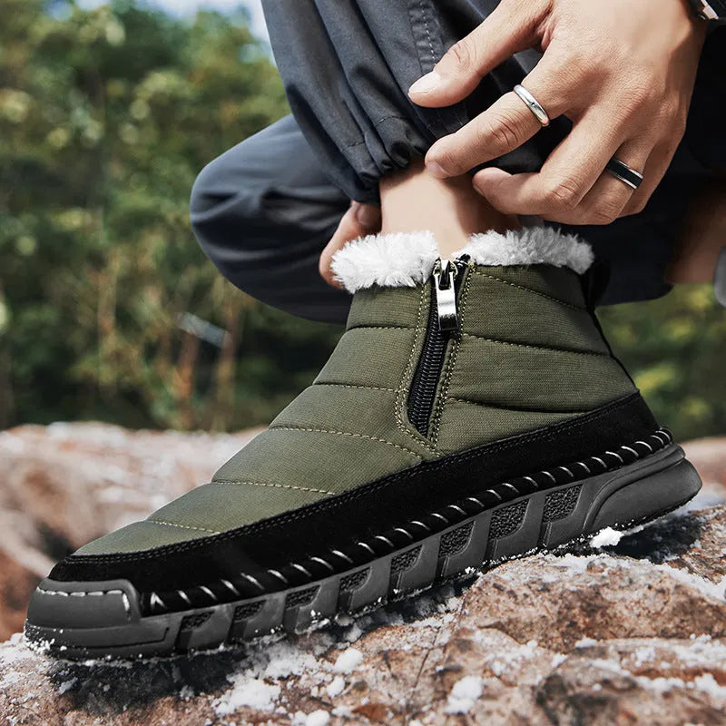 Men's plus size snow boots in British style with cotton upper and non-slip soles