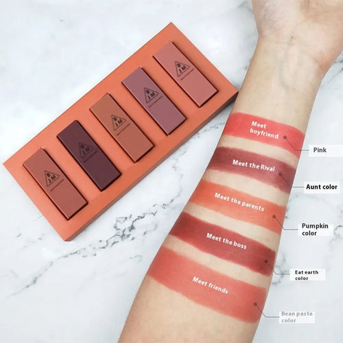 5 Vitamin Lipstick Set in pumpkin colour with 150x80mm compact case