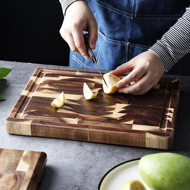 Brown acacia wood kitchen cutting board showing wood grain and 3cm thickness.
