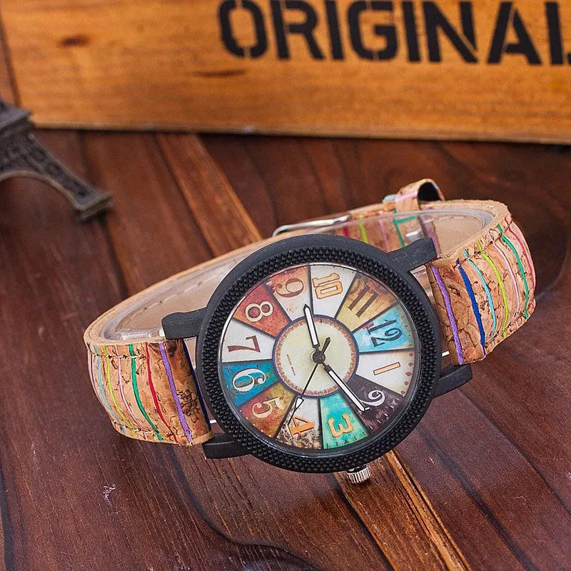 Women's vintage casual leather strap quartz watch with 37mm round dial