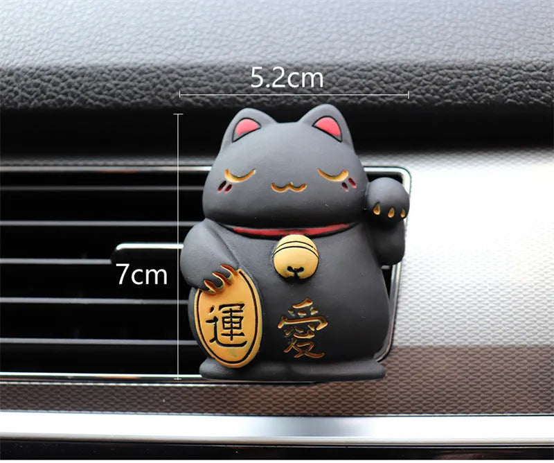 Resin cat car vent aromatherapy clip in black or white with aromatherapy cotton