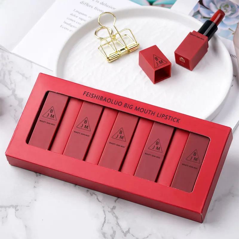 5 Vitamin Lipstick Set in pumpkin colour with 150x80mm compact case