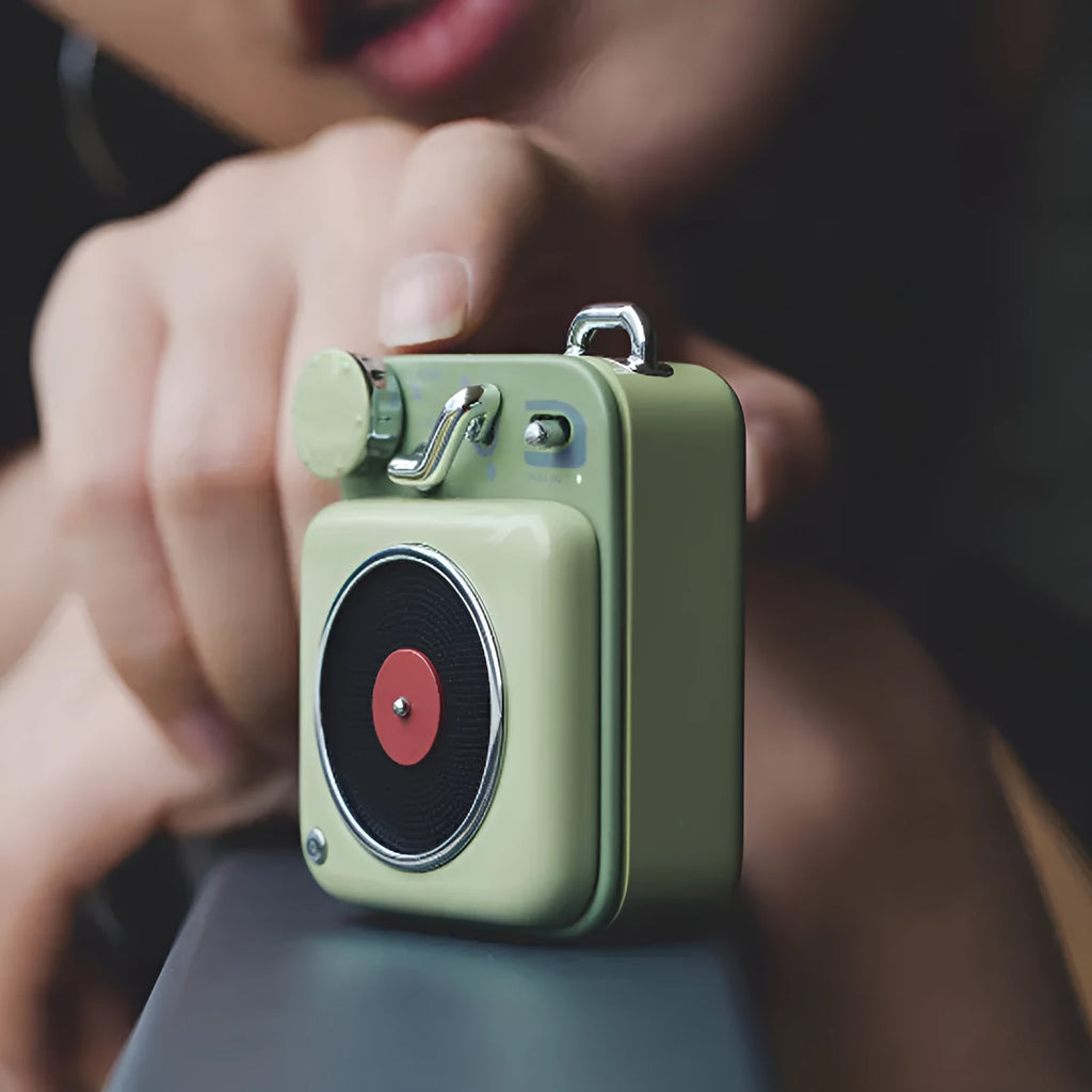Retro mini Bluetooth speaker in compact 63x47x30mm size with 3W output, blue colour