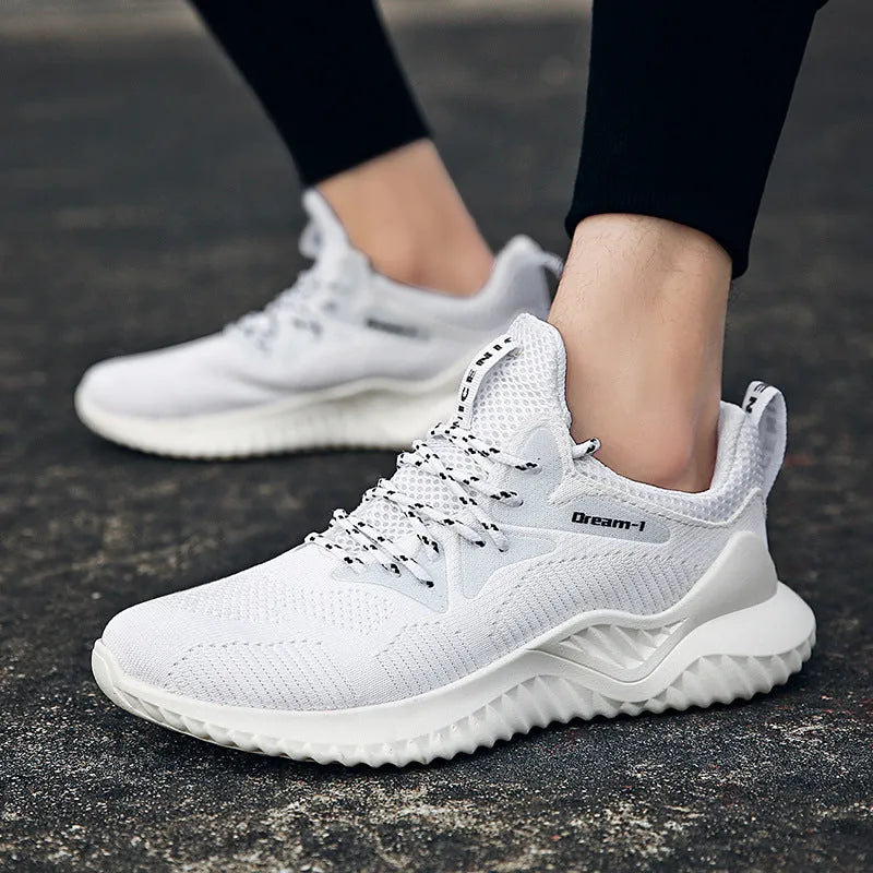 Men's low-top lace-up running shoes in multiple colours with breathable mesh upper and MD sole.