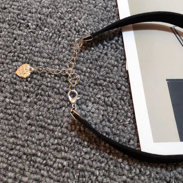 Studded choker necklace women's geometric alloy jewellery in gold or silver Korean style