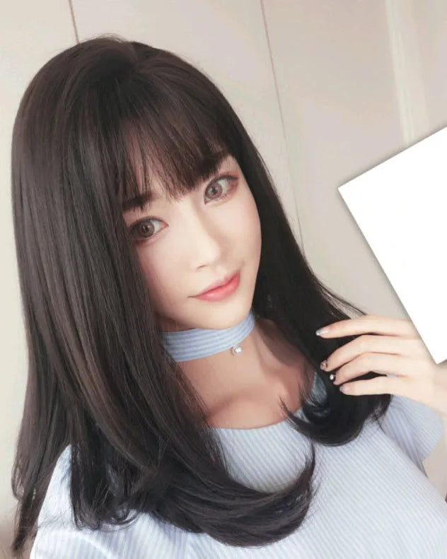 50cm long straight wig with air bangs in high temperature fibre, suitable for any skin tone
