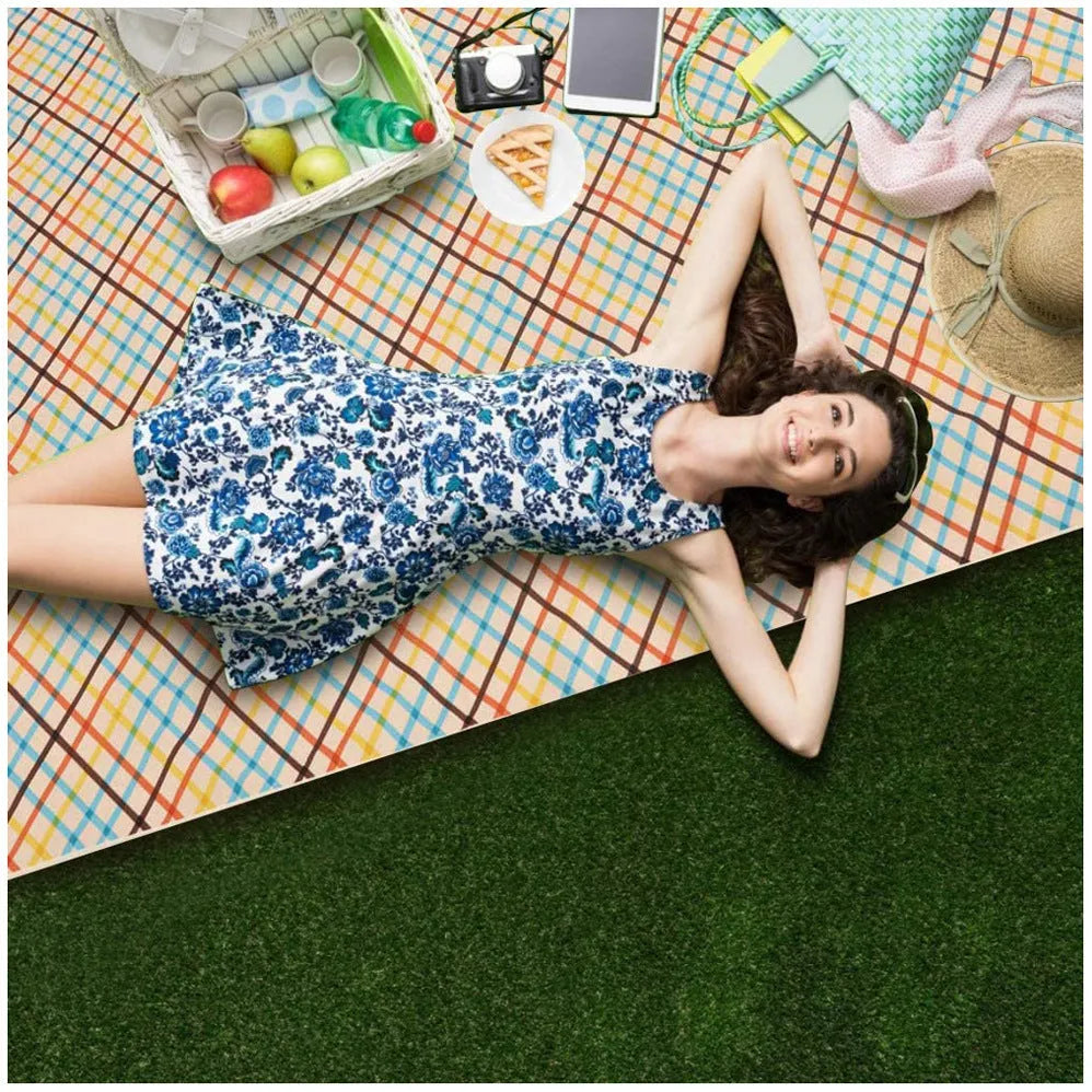 Thickened moisture-proof Oxford cloth camping and picnic mat in green leaf colour