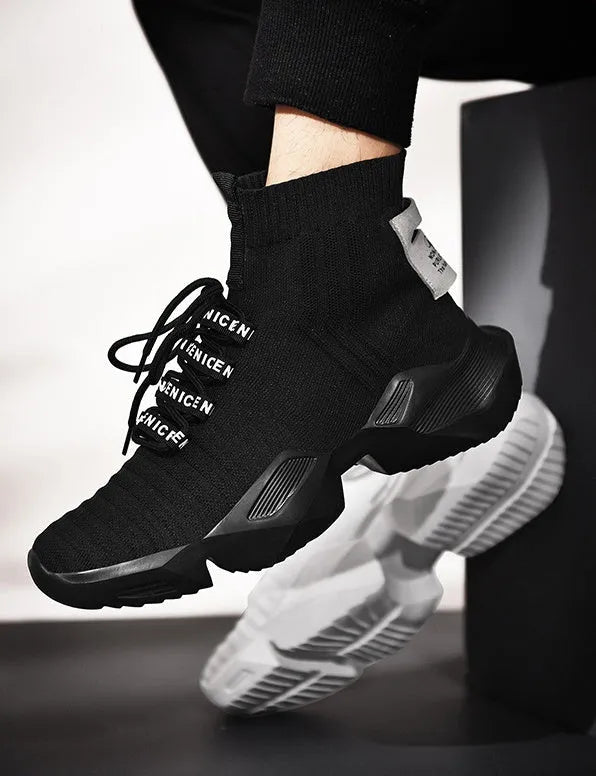 Men's black and white casual sports shoes with mesh lining, large size range available