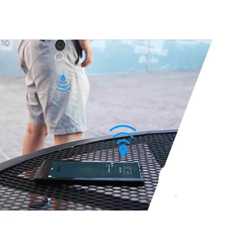 Black Bluetooth anti-lost tracker with keychain, compatible with iPhone, two-way alarm and selfie remote, 35x55x90mm