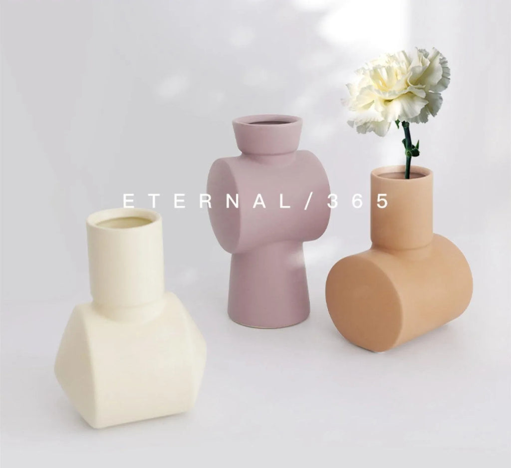 Hammered ceramic vase in Nordic Morandi style with beige glaze finish