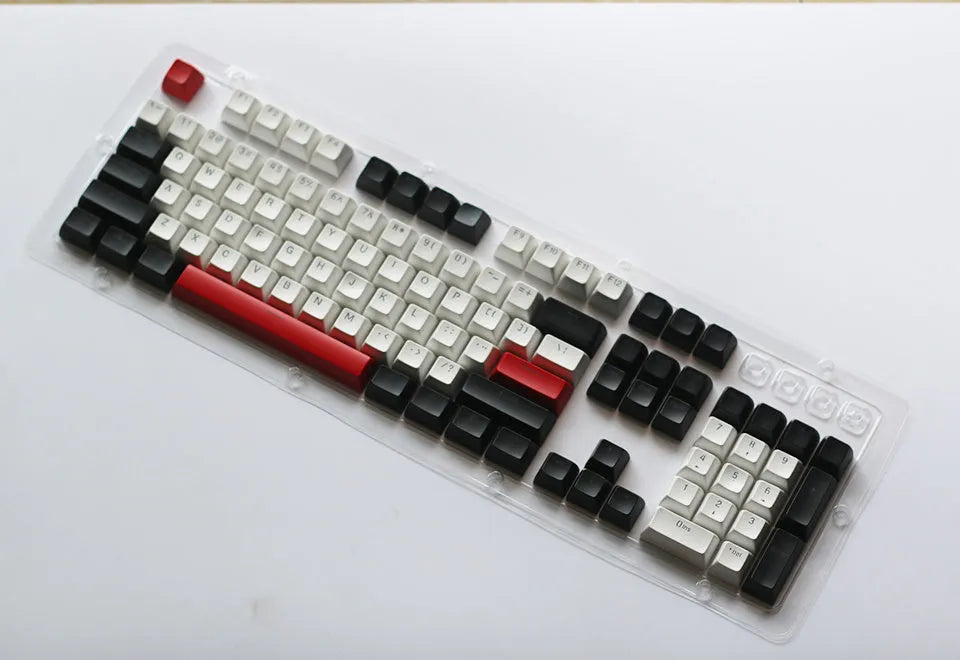104-key SA height ABS keycap set in white and red, 1.5mm thick, for mechanical keyboards