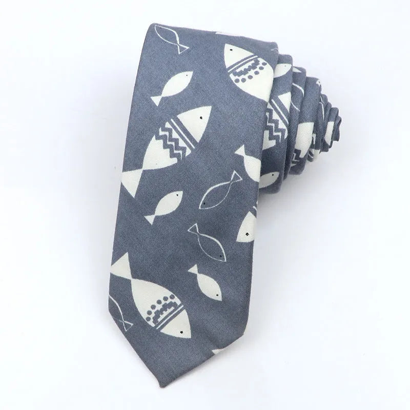 Korean-style narrow men's cotton bow tie with cartoon pattern and clip-on closure.