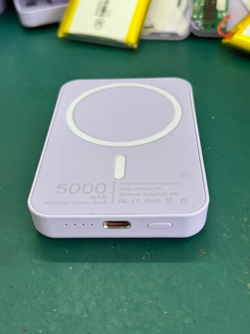 White magnetic wireless charger power bank with 5000mAh capacity and compact dimensions