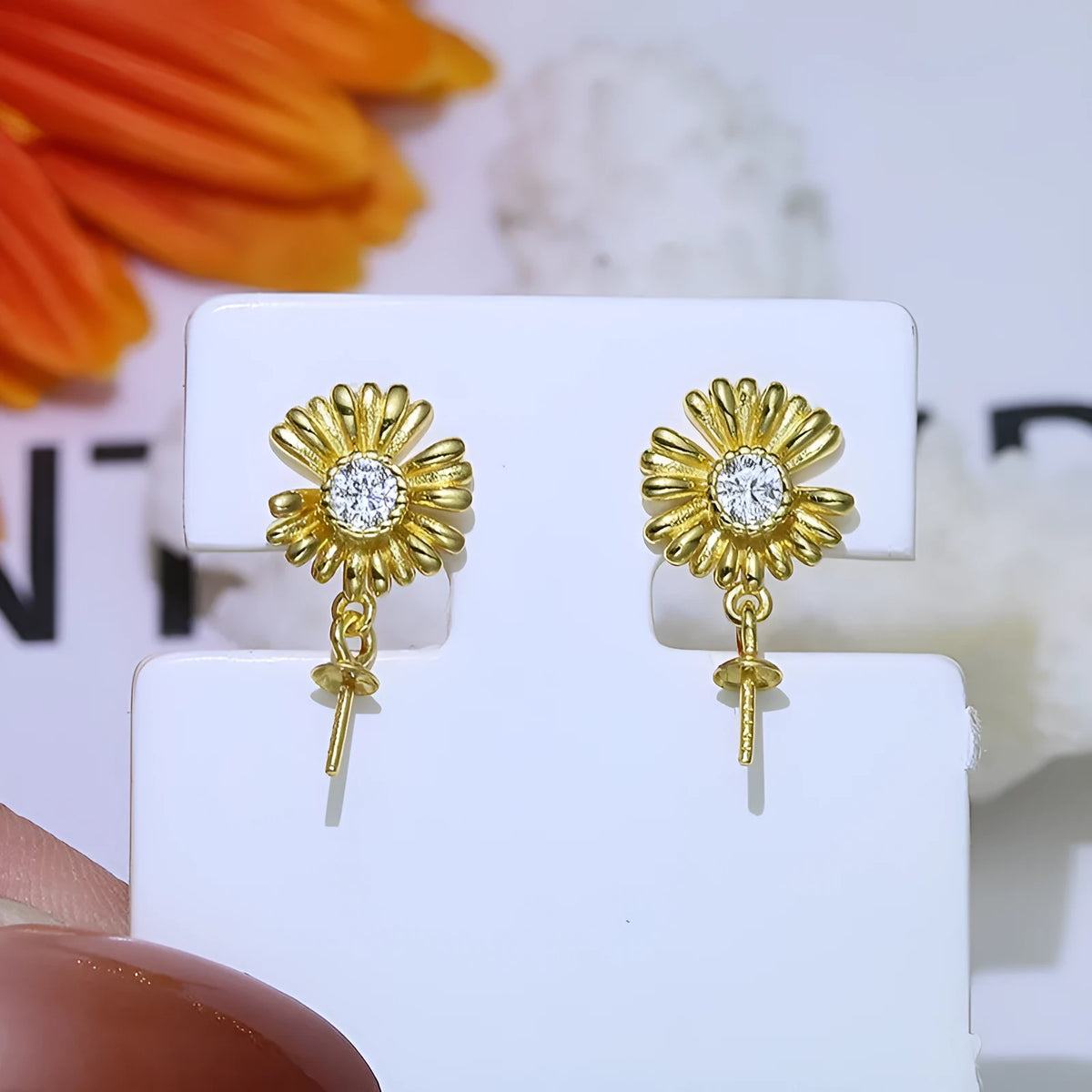 Baroque flower-shaped S925 sterling silver earring holder ring with a pair of drop earrings.