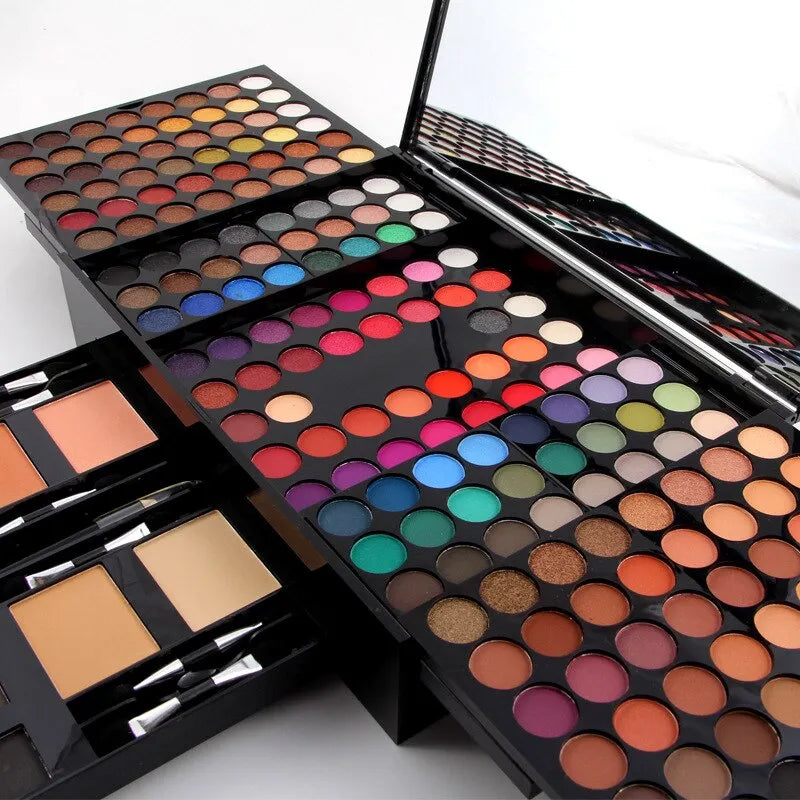 Piano-shaped makeup palette with 190 colour pans including eyeshadows, blush, and face powder