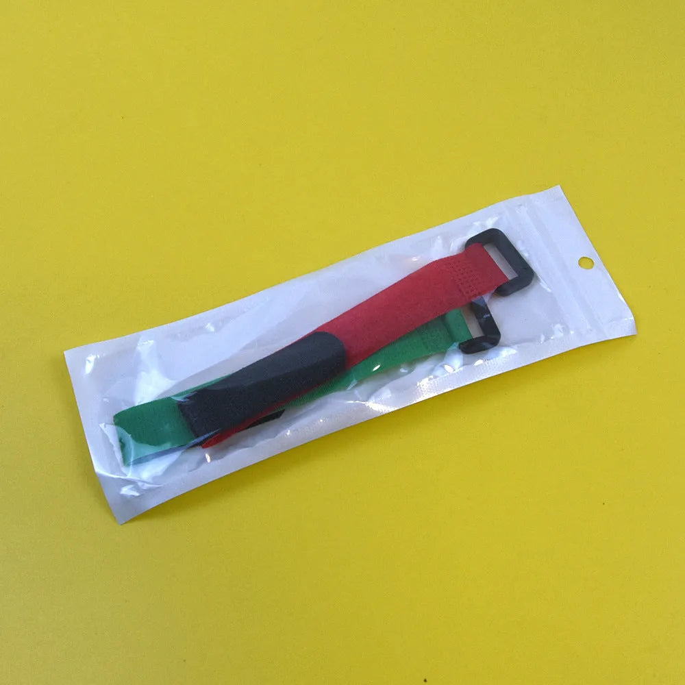 2-pack nylon poultry collar for chickens ducks and geese in yellow red green blue black and Christmas colours