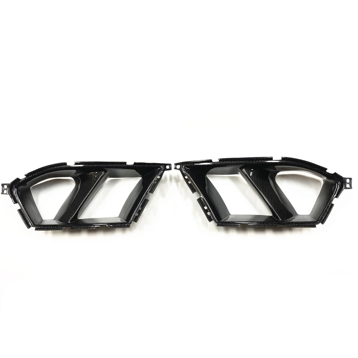 Black dry carbon fibre front bumper grille for BMW M3 M4 G80 G82 models with 3K weave pattern