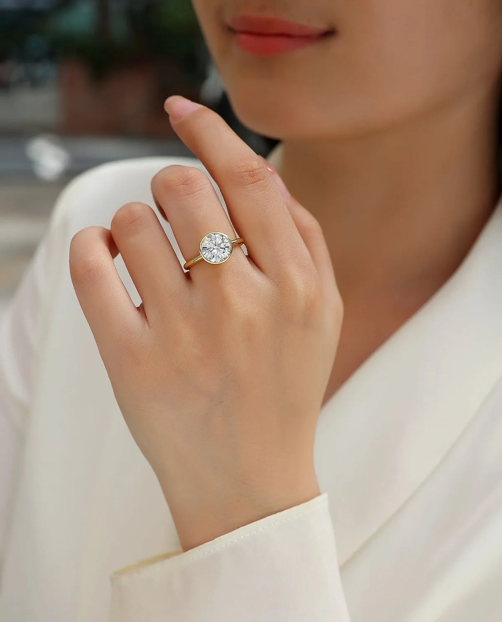 Time Foam round 9.0mm moissanite wedding ring set gold-plated S925 silver band on white background