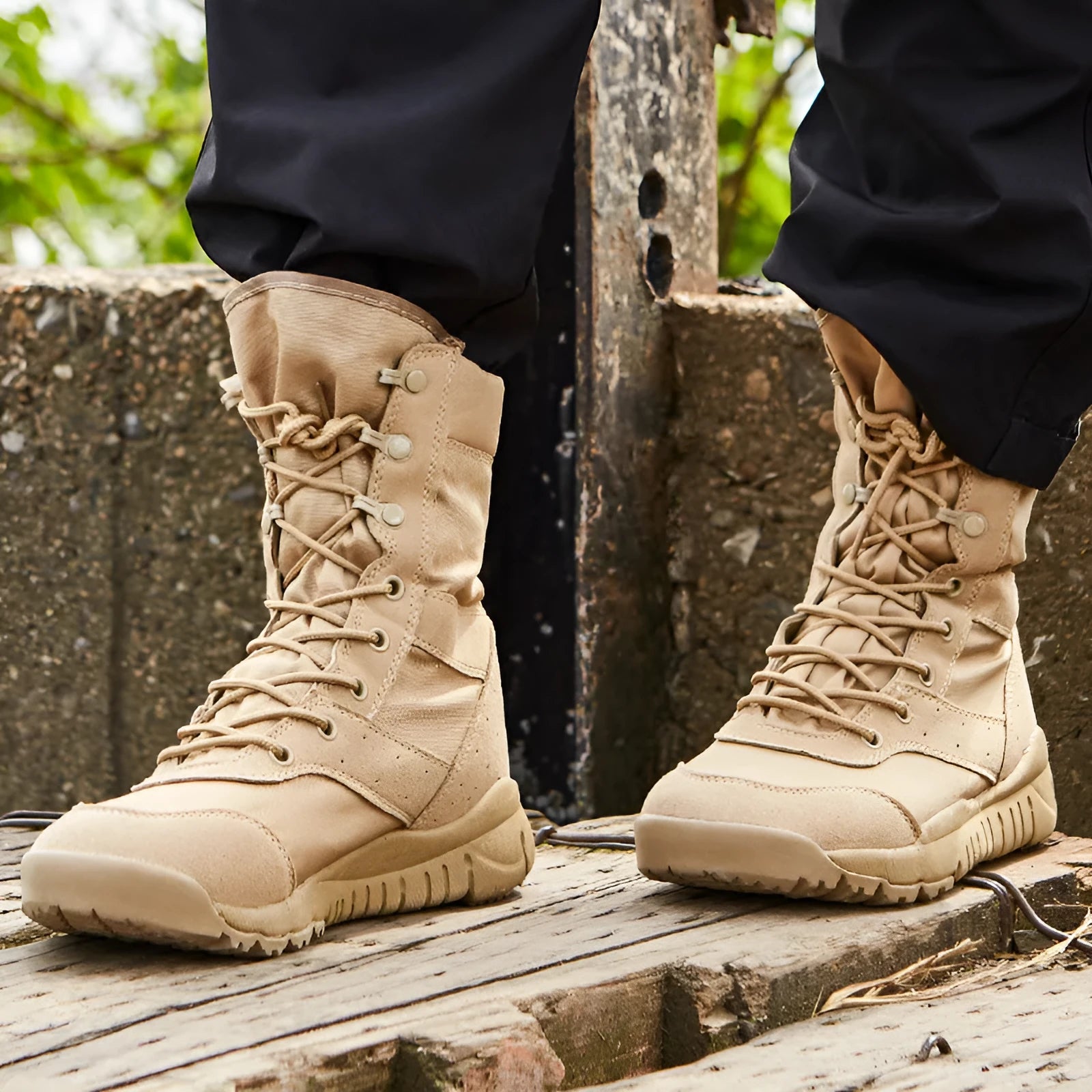 Summer Yulong Combat Boots tactical desert footwear in black and sand colours