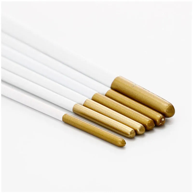 Set of six watercolour acrylic brushes with wooden handles, showing different brush sizes from small to large.
