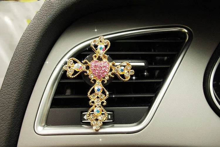 Alloy car air vent fragrance clip in a decorative style, measuring 6.3 by 4.5 centimetres.