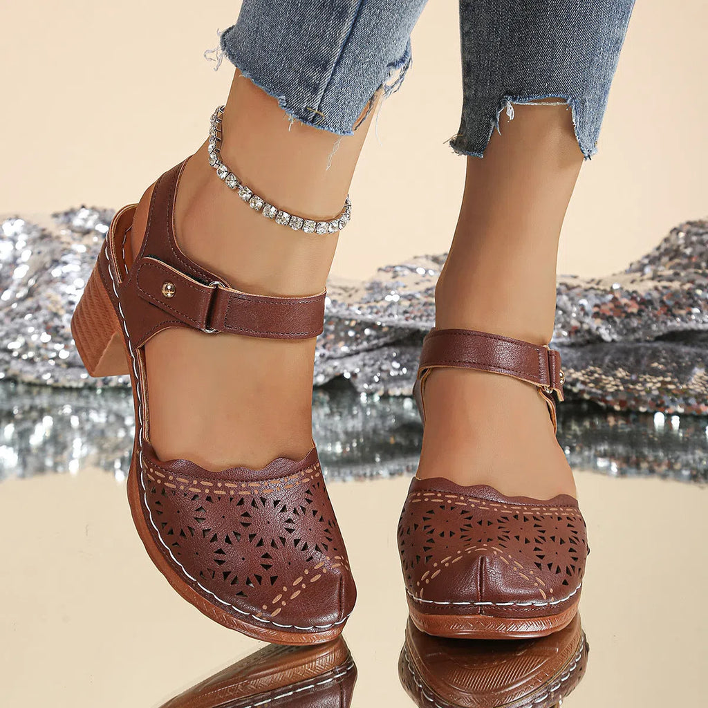 Women's Roman-style chunky heel sandals with Velcro closure in black
