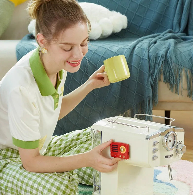 Stickers Bluetooth stereo speaker for refrigerator and kitchen, 74 x 53 x 21.7 mm, in retro green or red.