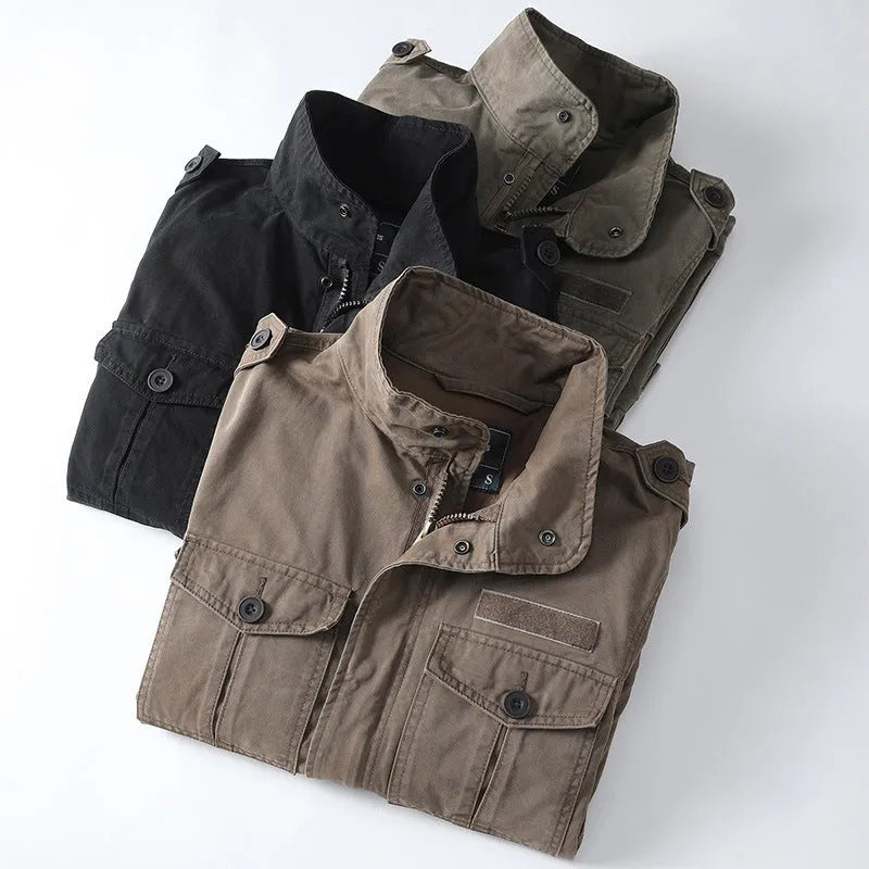 Men's loose-fit cotton jacket in light army green colour with a zip front and retro style.