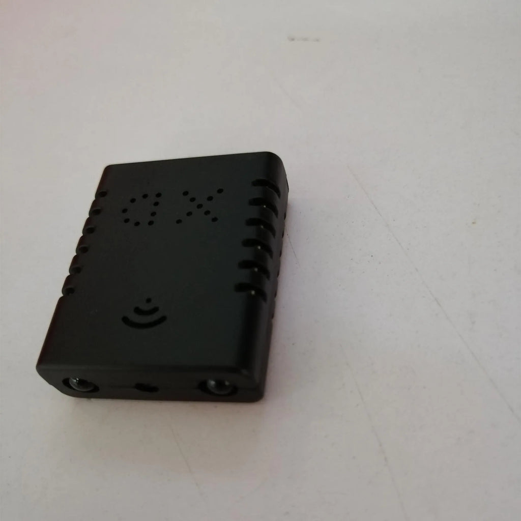 Mini secret camera 2.9 x 1.1 x 2.9 cm with Full HD 1080P, night vision, and motion detection in black