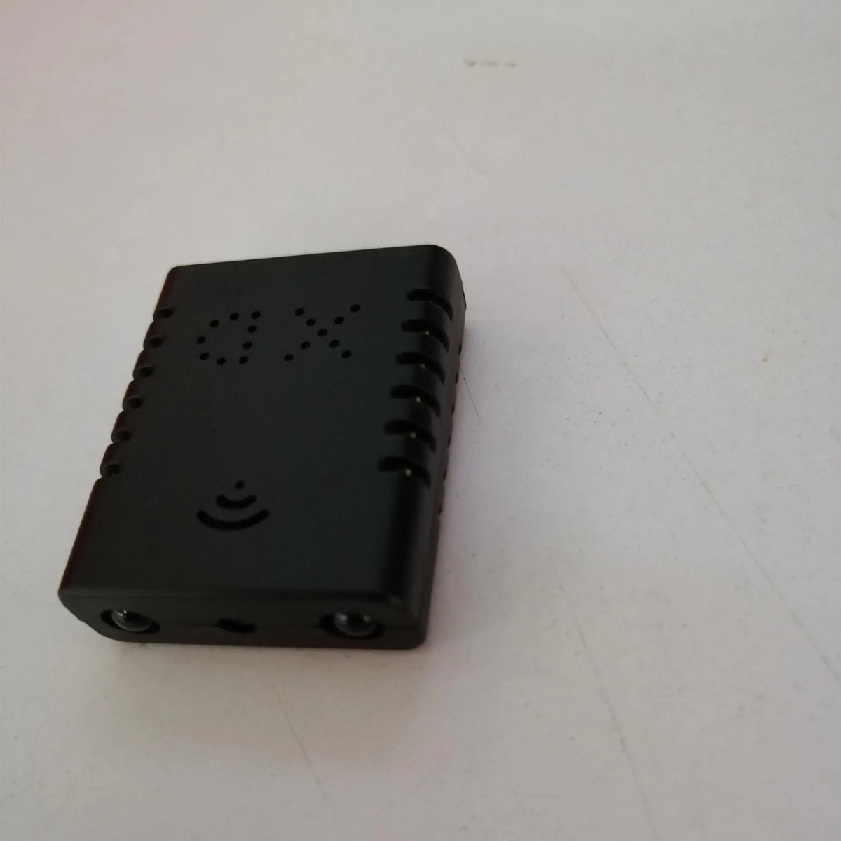 Mini secret camera 2.9 x 1.1 x 2.9 cm with Full HD 1080P, night vision, and motion detection in black