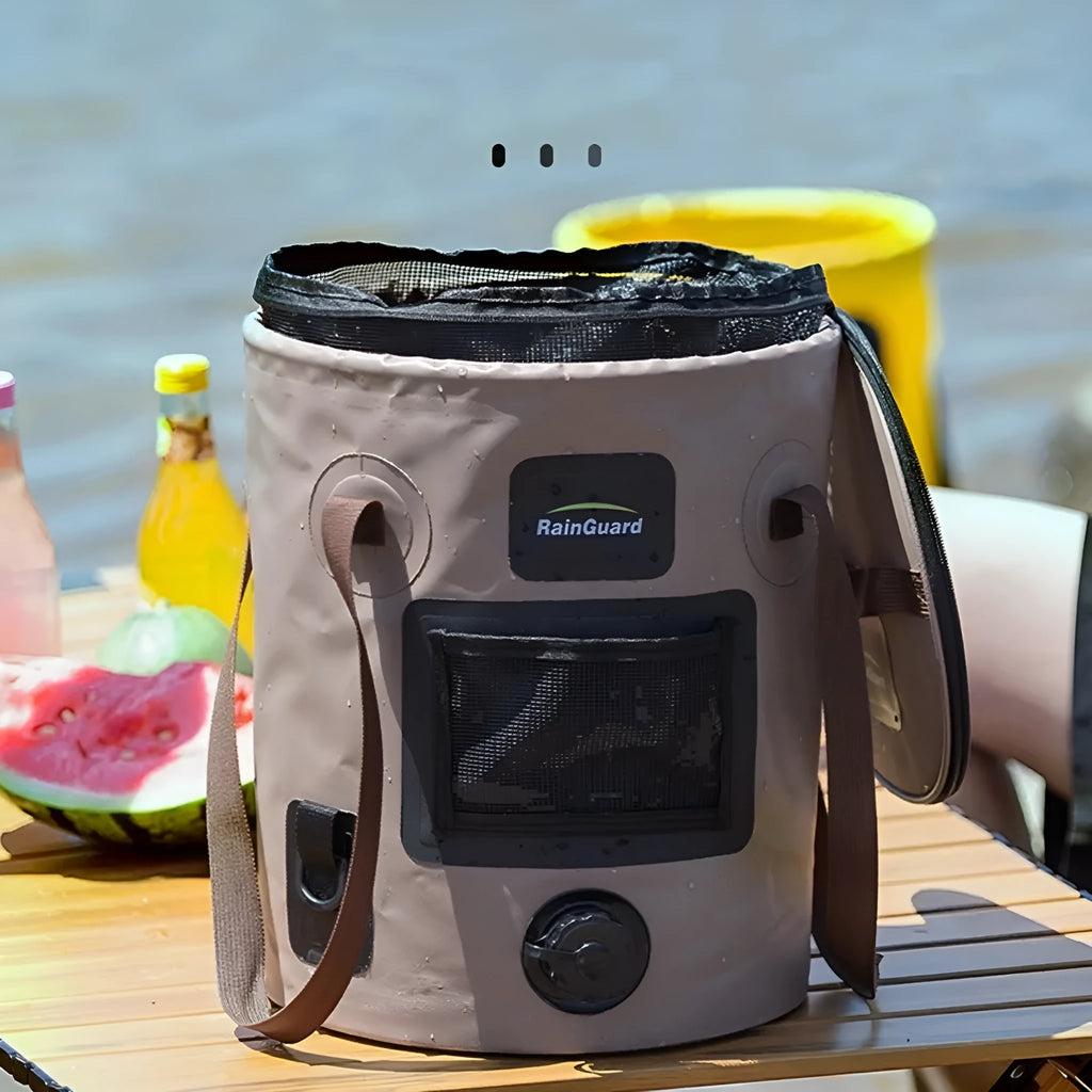 Portable folding fishing bucket in various colours with 25-litre capacity and foldable design