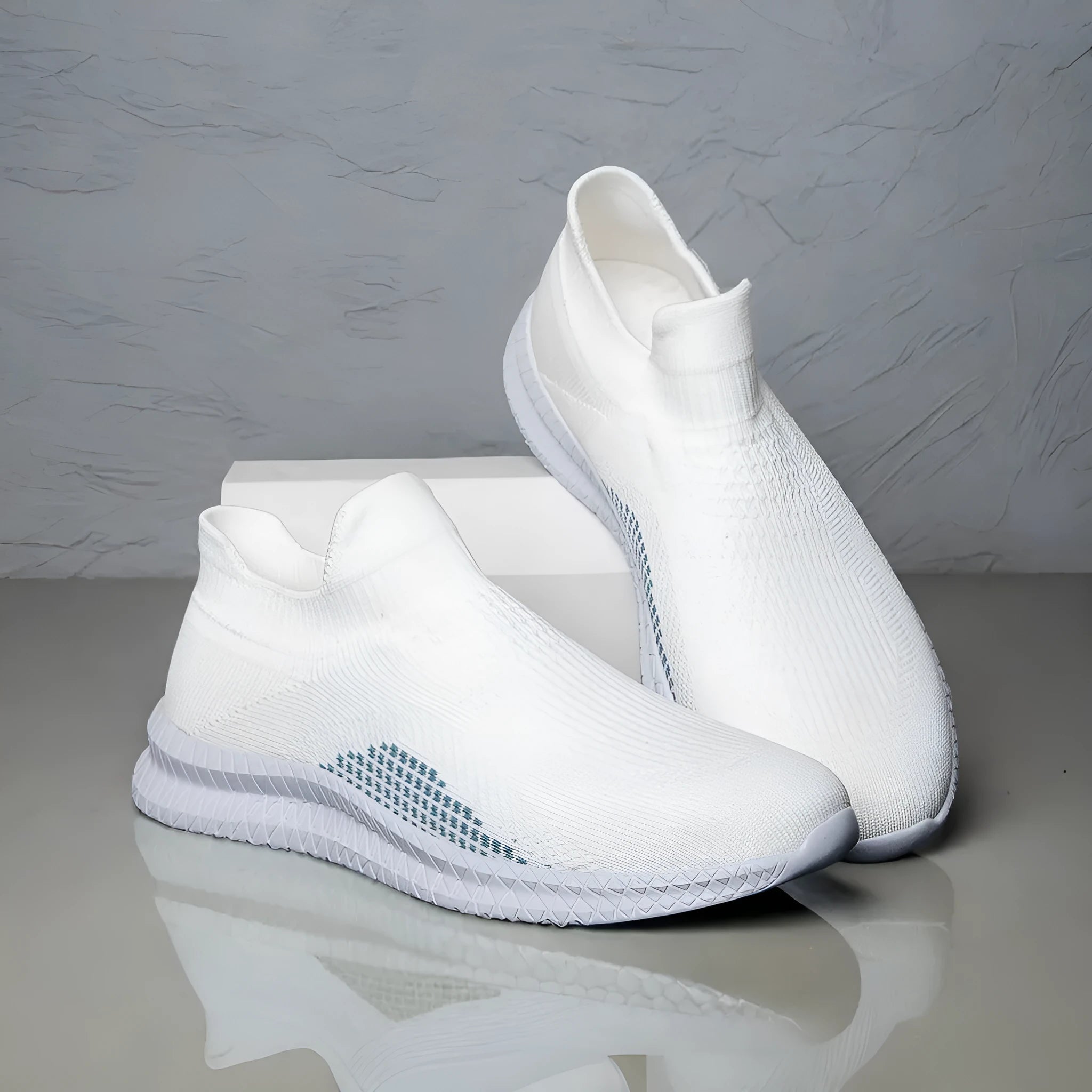 Popcorn Flyknit low-top fabric sneaker in solid colour on a white background.