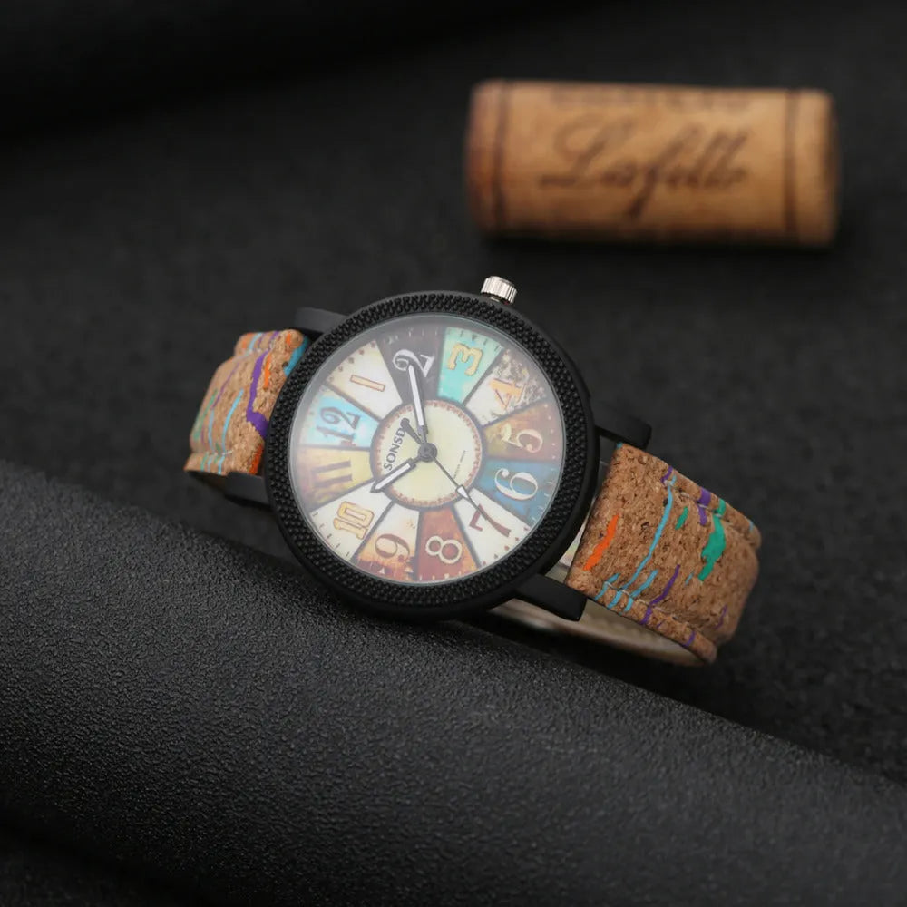 Women's vintage casual leather strap quartz watch with 37mm round dial