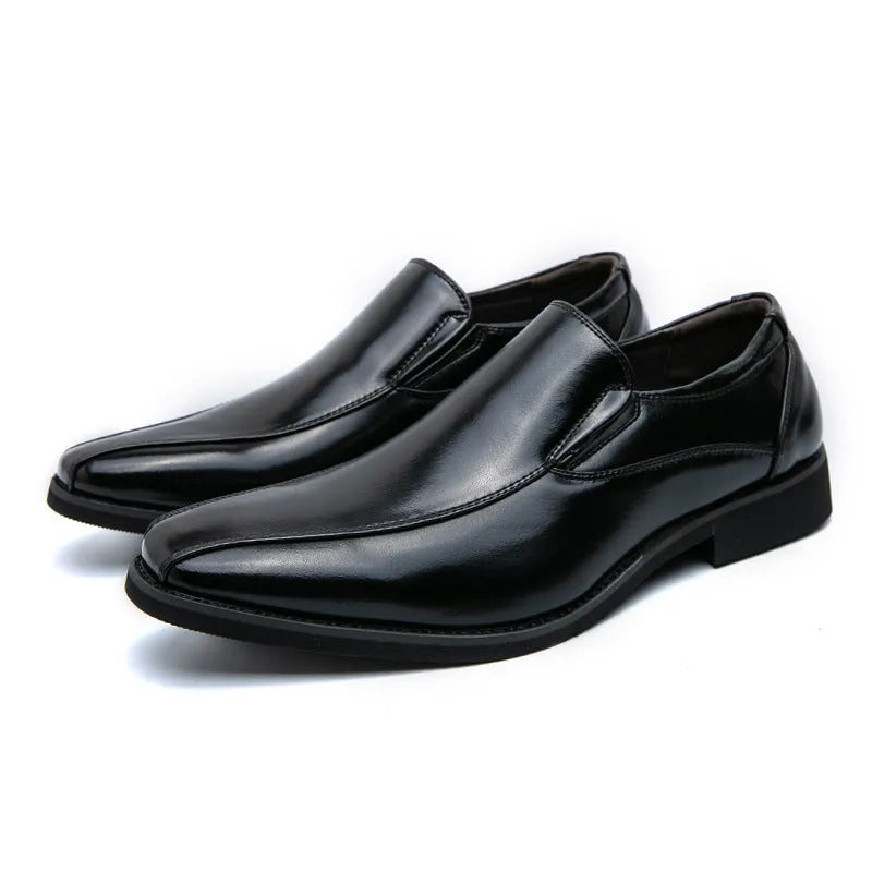 Men's black patent leather casual shoes with pointed toe design and rubber sole