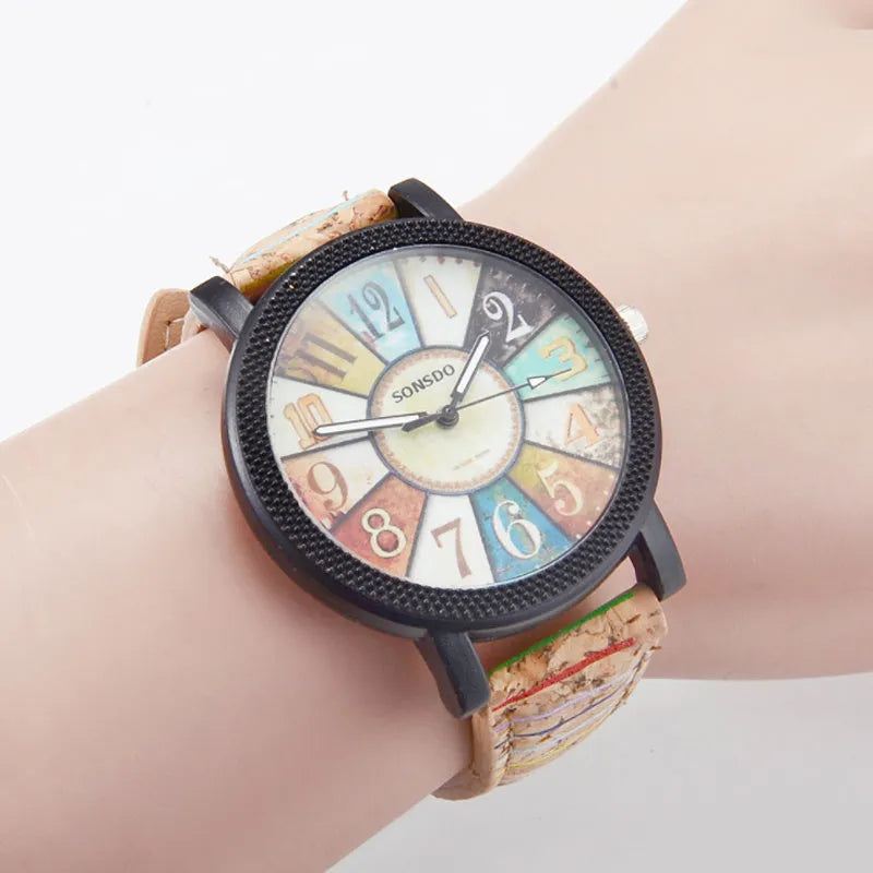 Women's vintage casual leather strap quartz watch with 37mm round dial