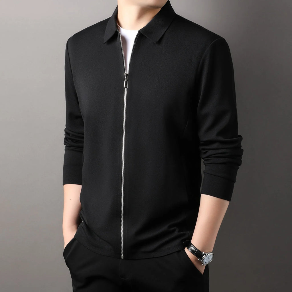 Men's polyester blazer in black with straight hem and regular long sleeves