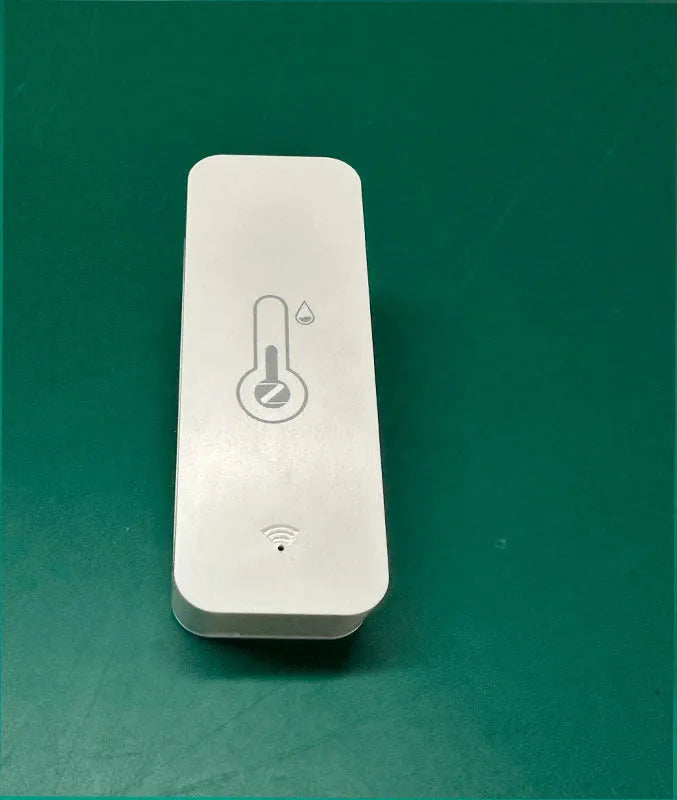 WiFi Zigbee temperature and humidity sensor with ABS plastic housing measuring 72mm x 25mm x 20mm
