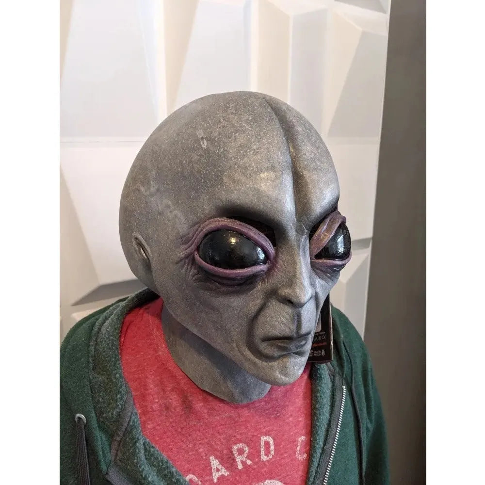 Grey latex big-eyed alien mask, 13cm x 22cm x 30cm, for Halloween fancy dress