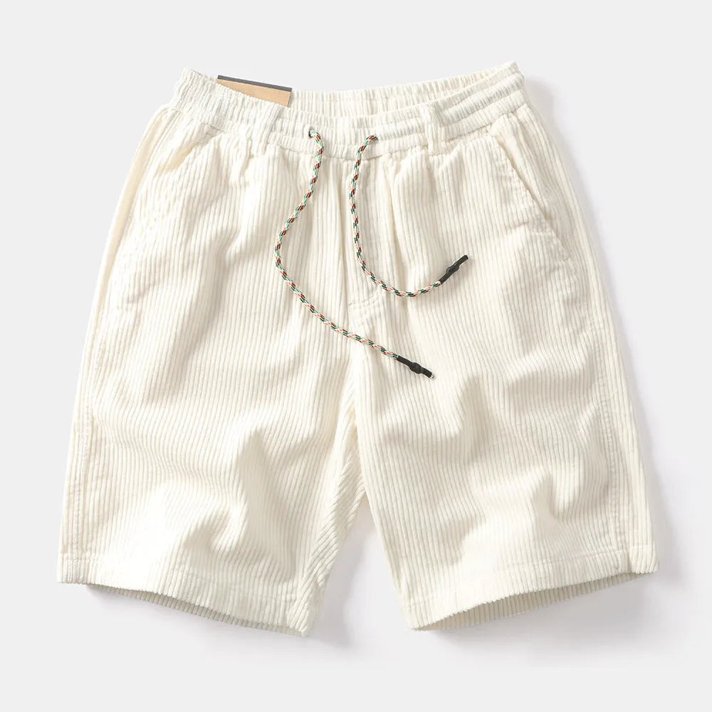 Men's khaki retro American cargo shorts with straight leg and multiple pockets