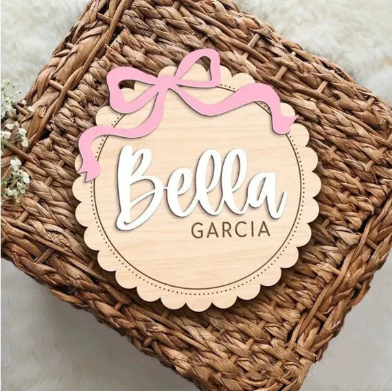 Customisable wooden baby room decoration ornament with personalised name in 13x13cm or 15x15cm size