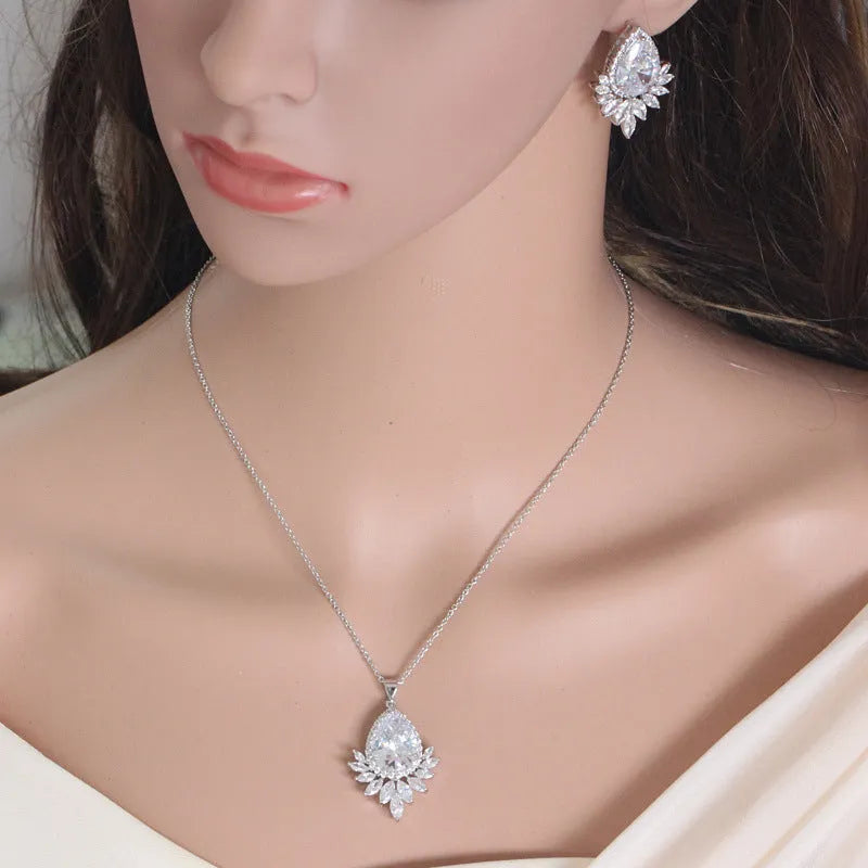 AAA jewellery set with necklace and earrings in blue, red or white with crystal details