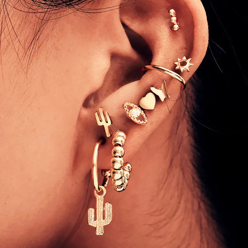 Round metal earrings with electroplated finish, unisex style, available in 14 variant codes IPA0224 to IPA0237