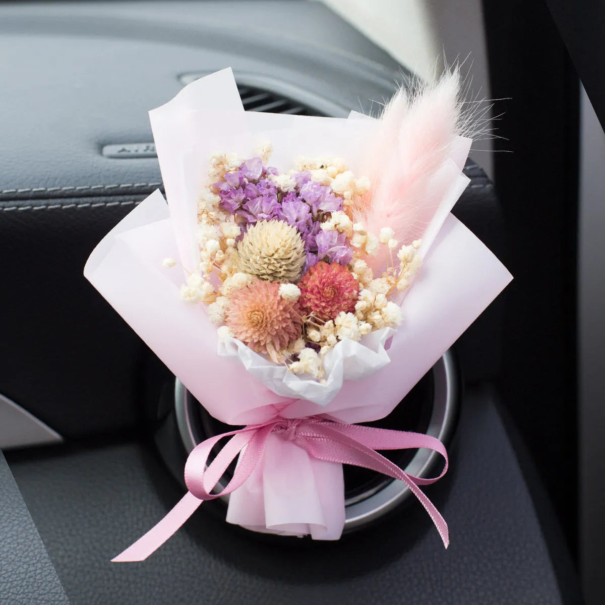 Handmade dried flower car vent perfume ornament in choice of 13 colours with 5 fragrance options