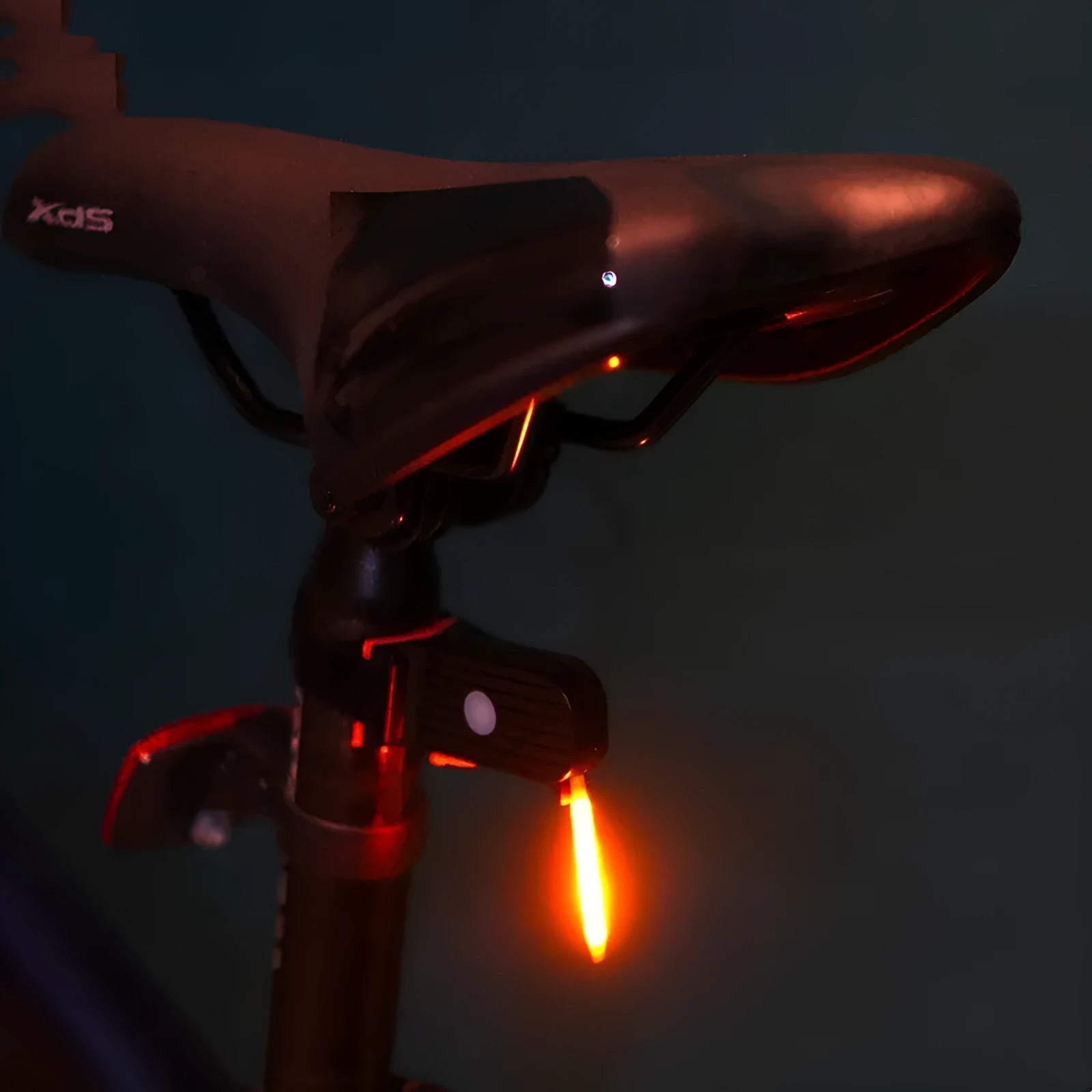 USB rechargeable waterproof bicycle taillight in five colour options for night riding safety