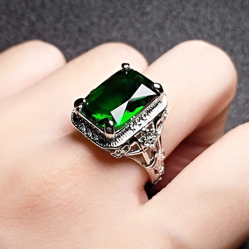 Geometric women's ring with adjustable copper band and electroplated platinum finish