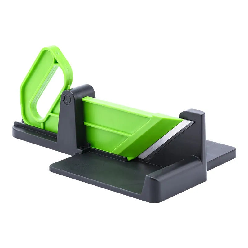 Green manual vegetable chopper with stainless steel cutting mechanism for potatoes and carrots